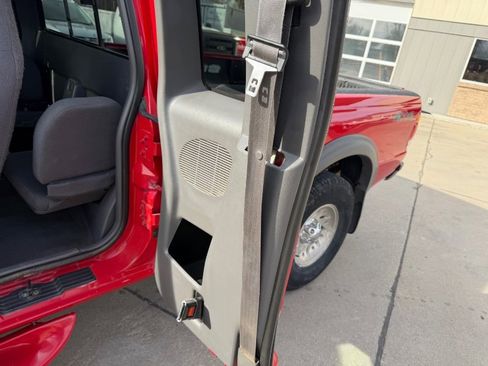 Used 1999 Ford Ranger XLT image 9