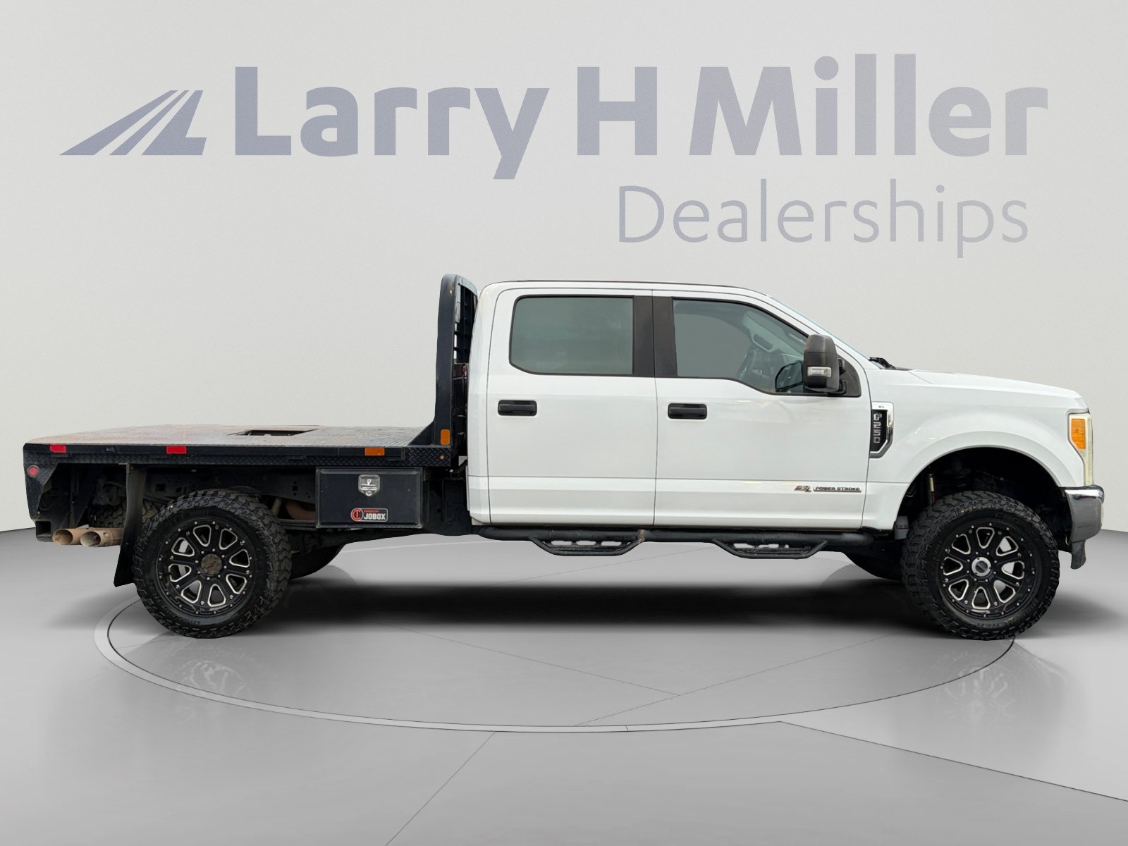 Used 2017 Ford F250 XL w/ Power Equipment Group AWD/4WD image 6