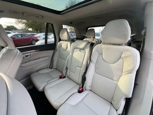 Used 2016 Volvo XC90 T6 Momentum w/ Momentum Plus Package image 15