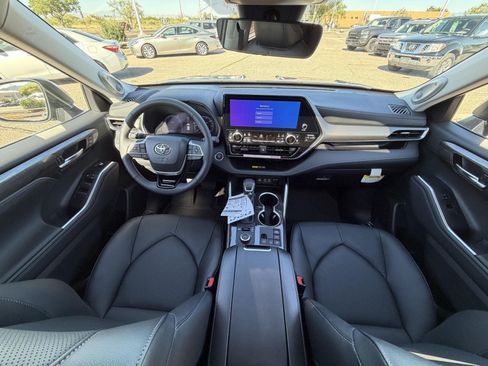 New 2026 Toyota Highlander Limited AWD/4WD image 22