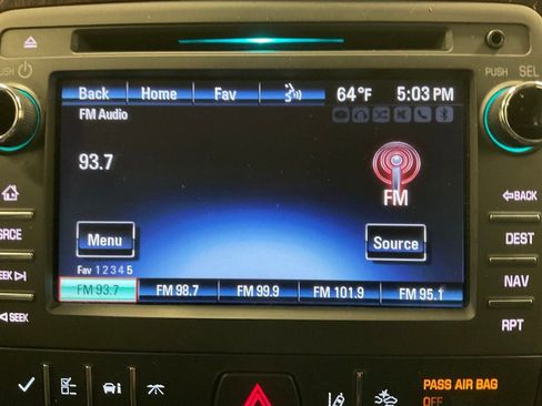 Used 2017 Chevrolet Traverse Premier image 23