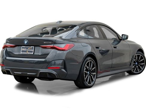 Used 2022 BMW i4 eDrive40 w/ M Sport Package RWD image 8