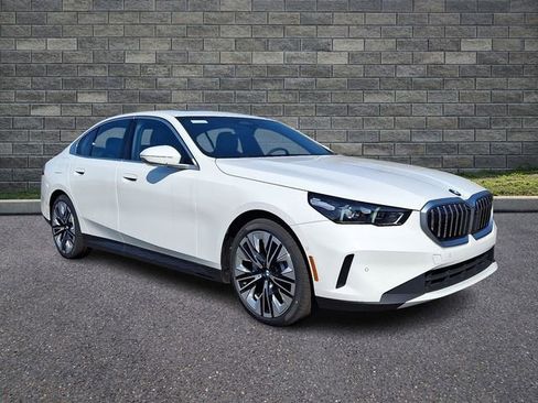 New 2026 BMW 530i xDrive w/ Convenience Package AWD/4WD image 1