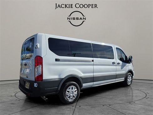 Used 2023 Ford Transit 350 XLT image 5