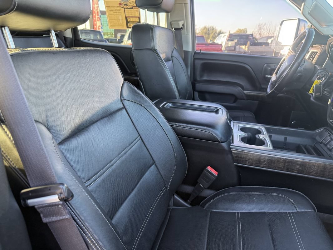 Used 2015 GMC Sierra 2500 Denali w/ Duramax Plus Package AWD/4WD image 11