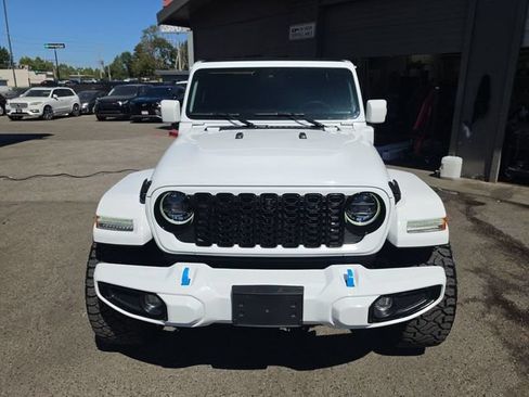 Used 2024 Jeep Wrangler High Altitude AWD/4WD image 22