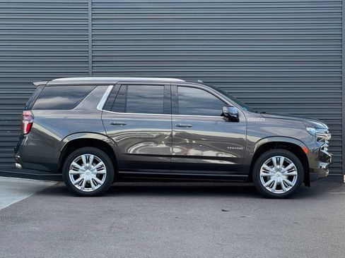 Used 2021 Chevrolet Tahoe High Country w/ Premium Package AWD/4WD image 8