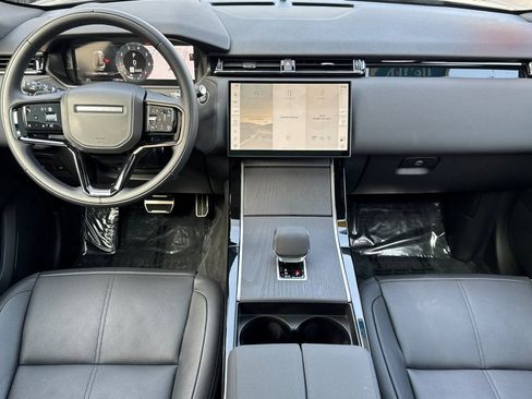 Used 2025 Land Rover Range Rover Velar Dynamic SE image 14