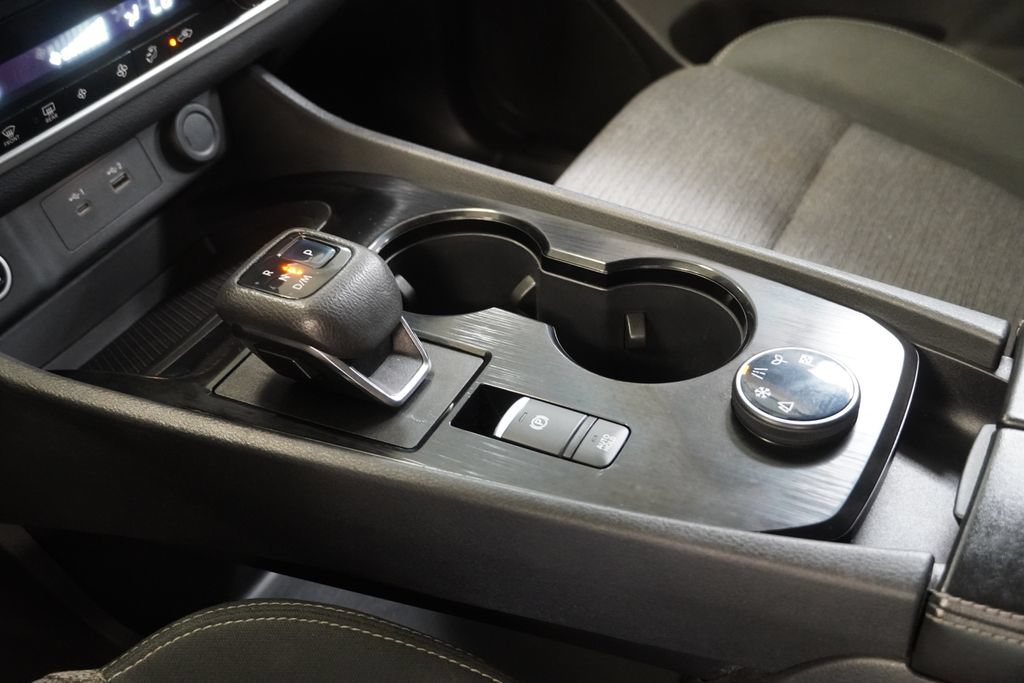 Used 2022 Nissan Rogue SV AWD/4WD image 21