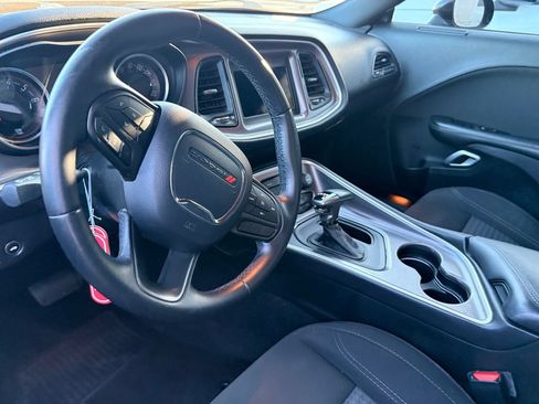 Used 2020 Dodge Challenger SXT RWD image 10