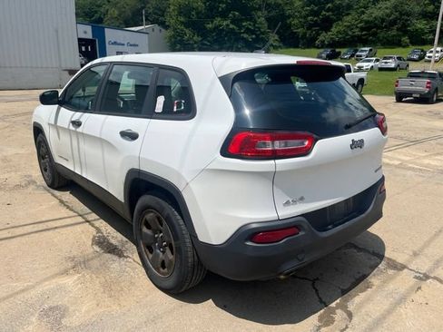 Used 2014 Jeep Cherokee Sport AWD/4WD image 8