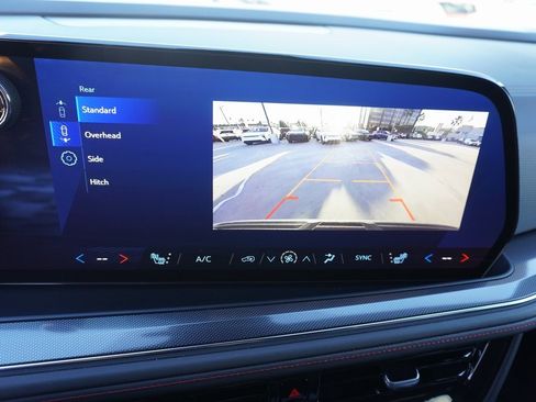 Used 2025 Chevrolet Suburban RST image 19