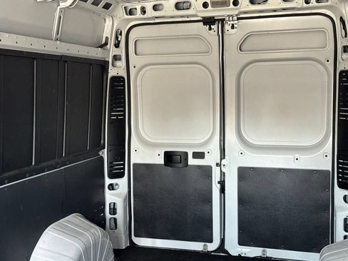 Used 2023 RAM ProMaster 2500 FWD image 32