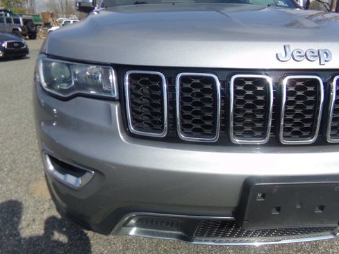 Used 2019 Jeep Grand Cherokee Limited image 4