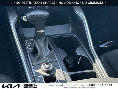 Used 2026 Kia Sorento LX FWD image 7