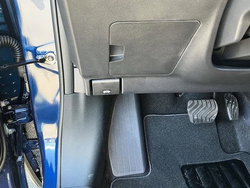 New 2026 Nissan Kicks SR image 14