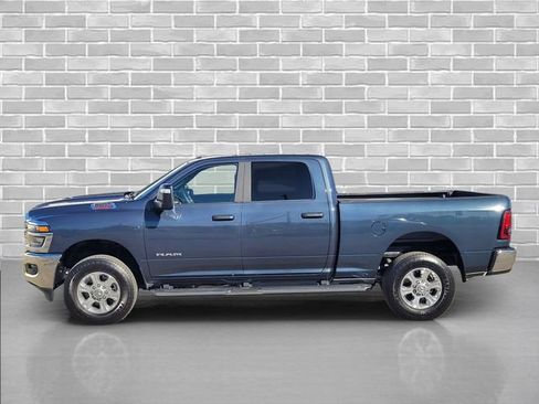 Used 2025 RAM 2500 Big Horn AWD/4WD image 9