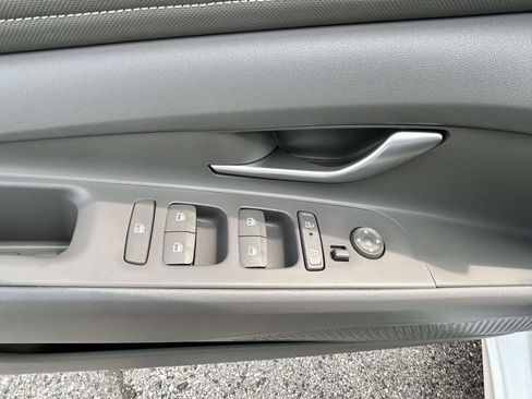 Certified 2025 Hyundai Elantra Sport FWD image 13