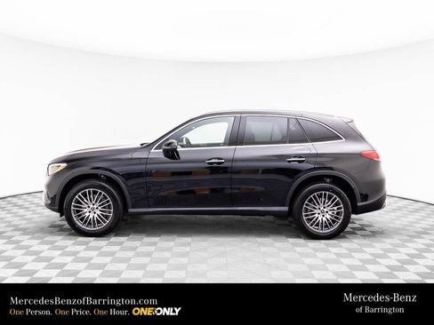 New 2025 Mercedes-Benz GLC 300 4MATIC image 2