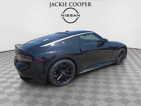 Used 2025 Nissan Z Performance w/ Floor Mat Package RWD image 5