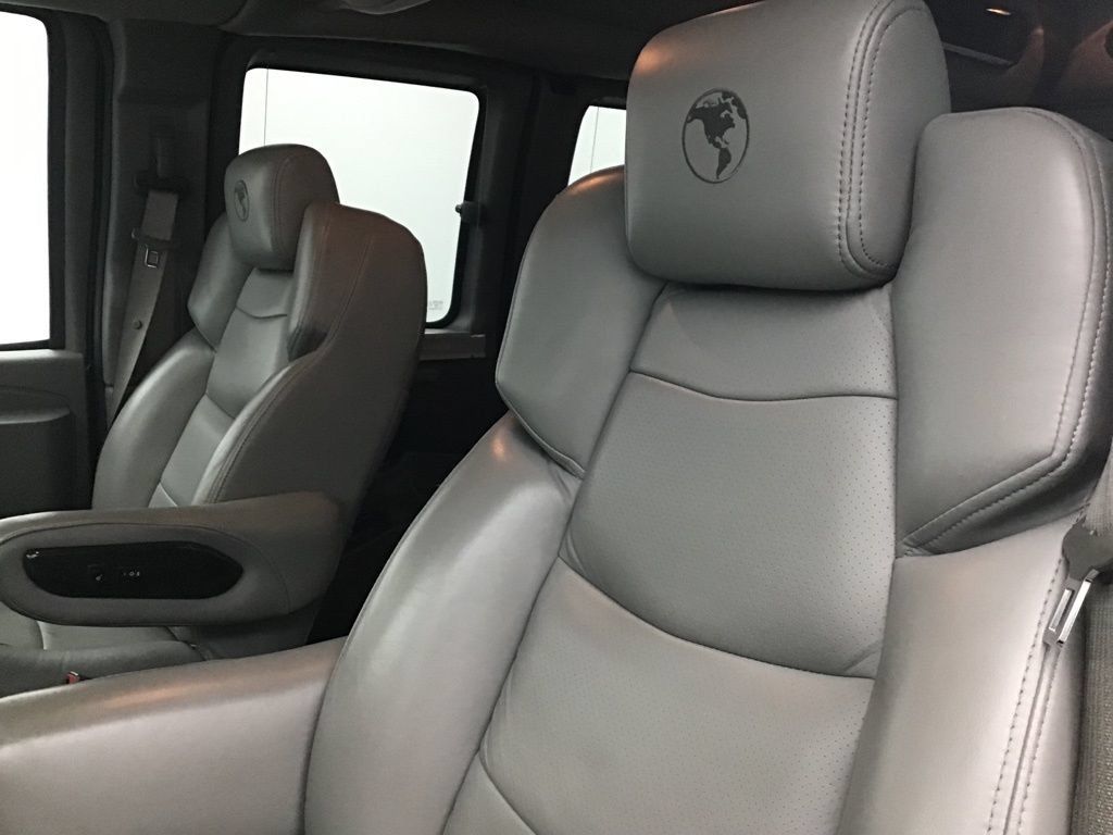 Used 2020 Chevrolet Express 2500 w/ Enhanced Convenience Package RWD image 20