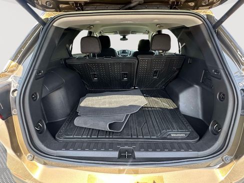 Used 2023 Chevrolet Equinox LT FWD image 32