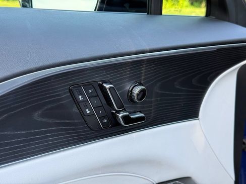 Used 2025 Cadillac Lyriq Sport RWD image 12