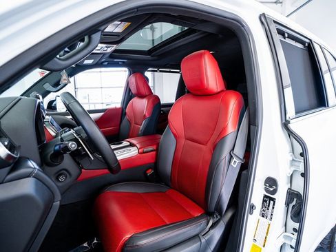 Used 2024 Lexus LX 600 F Sport image 38