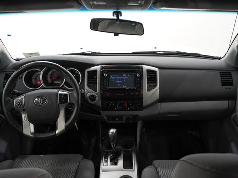 Used 2015 Toyota Tacoma 4x4 Double Cab w/ TRD Sport Package image 13