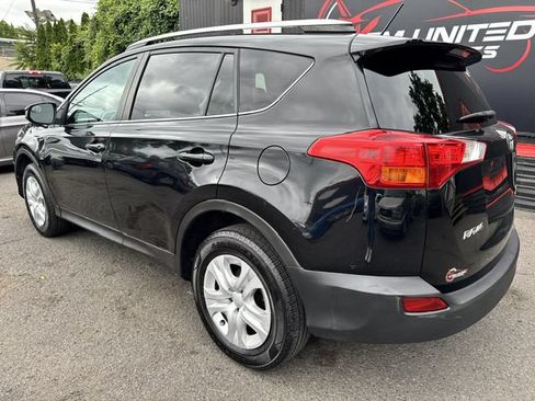Used 2015 Toyota RAV4 LE AWD/4WD image 4
