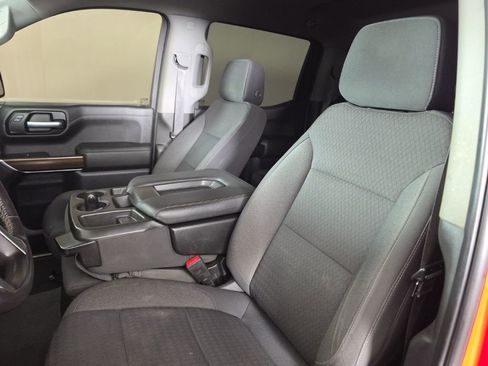 Used 2021 Chevrolet Silverado 1500 LT w/ Convenience Package II AWD/4WD image 15