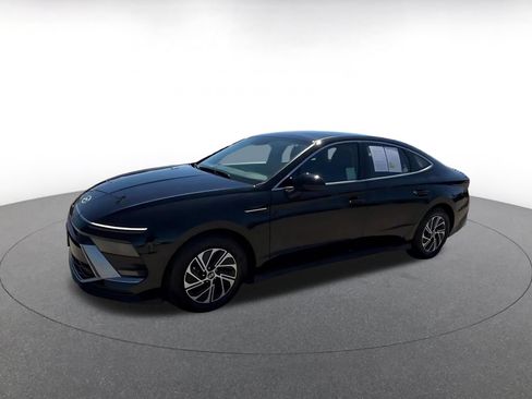 Used 2026 Hyundai Sonata Blue FWD image 9