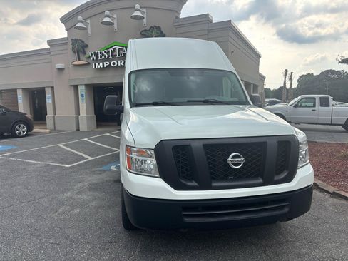 Used 2021 Nissan NV 2500 SV w/ Back Door Glass Package RWD image 5