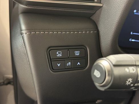 New 2025 Lexus LX 700h Luxury image 32