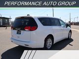 Used 2022 Chrysler Voyager LX image 3