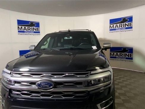 Used 2023 Ford Expedition Platinum image 5