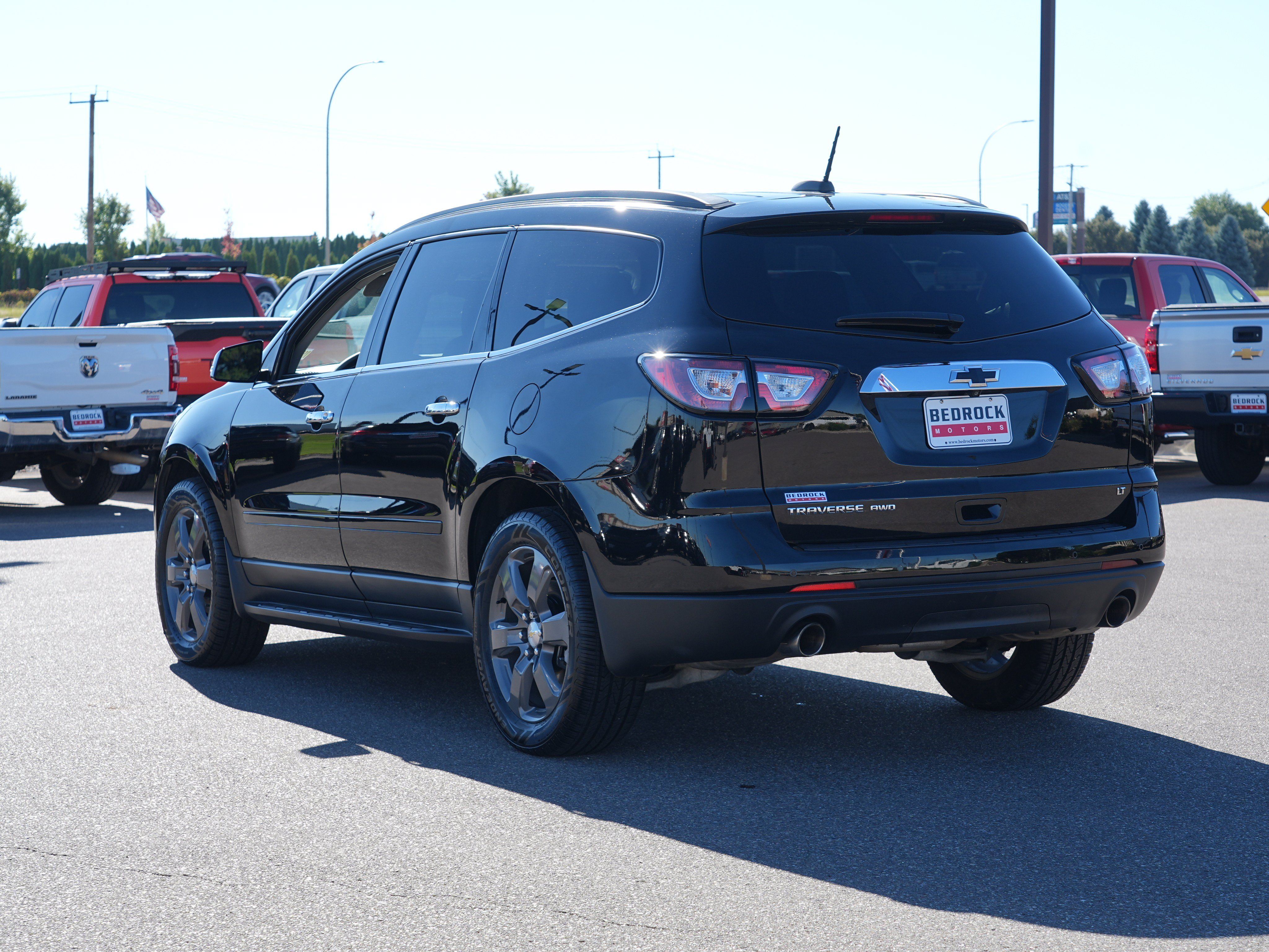 Used 2017 Chevrolet Traverse LT w/ Graphite Special Edition AWD/4WD image 5