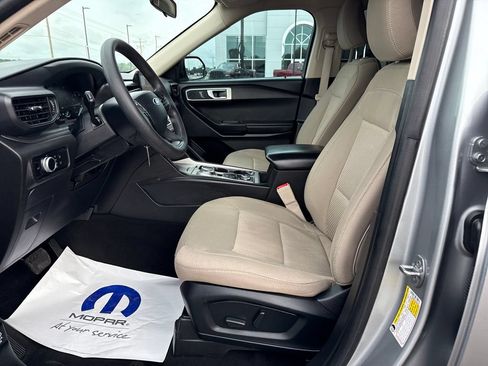 Used 2023 Ford Explorer 4WD image 9
