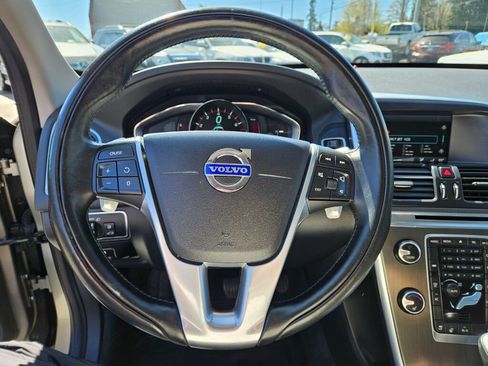Used 2014 Volvo XC60 T6 image 27