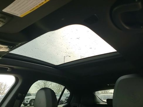 Used 2022 Alfa Romeo Stelvio Veloce image 32