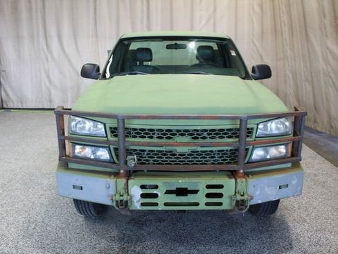 Used 2006 Chevrolet Silverado 2500 W/T w/ Heavy-Duty Power Package image 7