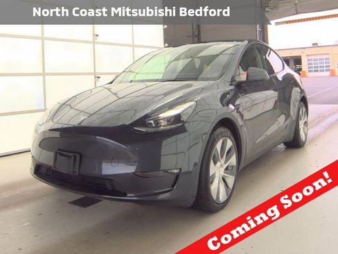Used 2024 Tesla Model Y Long Range image 1