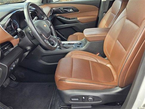 Used 2021 Chevrolet Traverse High Country image 9