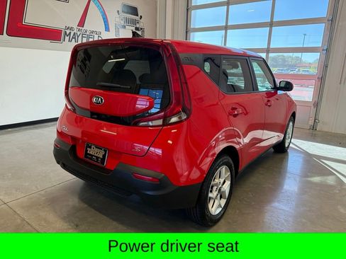 Used 2021 Kia Soul S image 3