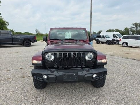 Used 2021 Jeep Gladiator Sport AWD/4WD image 2