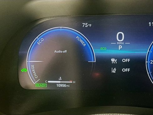 Certified 2025 Toyota Highlander Platinum AWD/4WD image 12