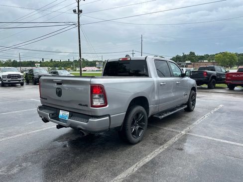 Used 2022 RAM 1500 Big Horn AWD/4WD image 3