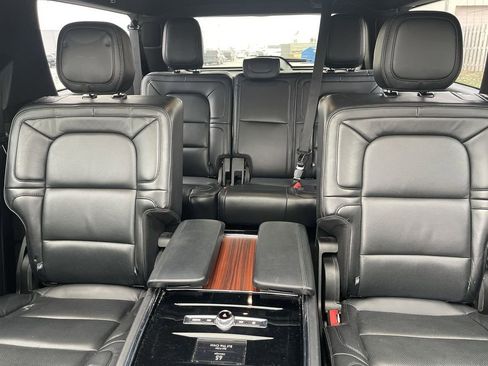 Used 2019 Lincoln Navigator L Reserve image 35