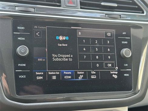 Certified 2022 Volkswagen Tiguan SE image 39