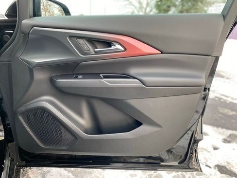 Used 2025 Chevrolet Equinox EV RS image 9